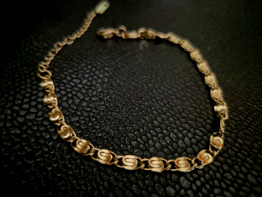Modern chain link bracelet